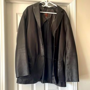 Danier Leather!! Unisex leather jacket size XL